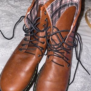 Doc Marten Leather Brown Boot Womens Size 9